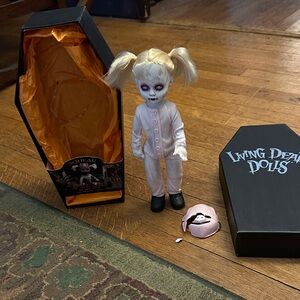 Living Dead Dolls Squeak